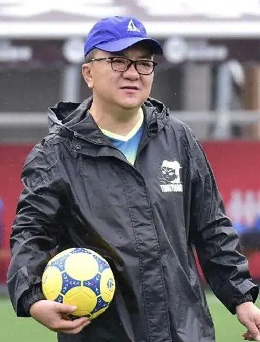 纽约尼克斯终结53年冠军荒，球迷狂欢点燃全城